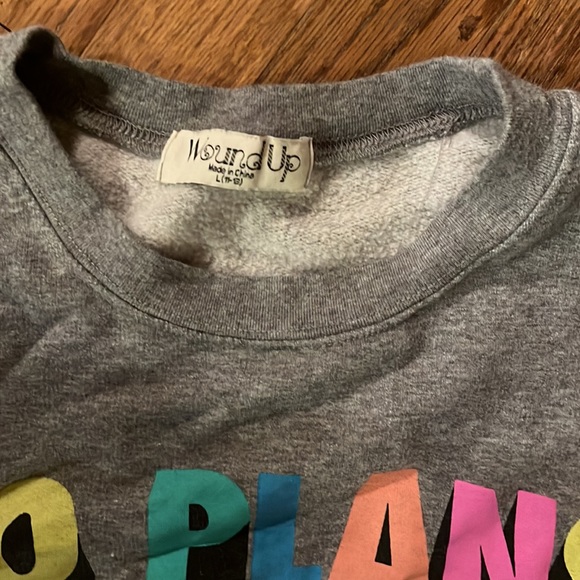 Cute sweatshirt from a local boutique - Picture 2 of 4